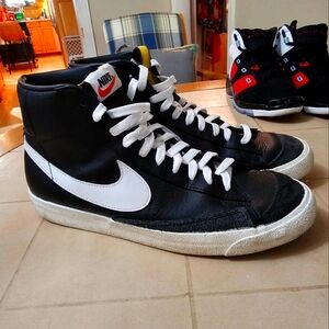 Blazer Mid 77 Black Sail